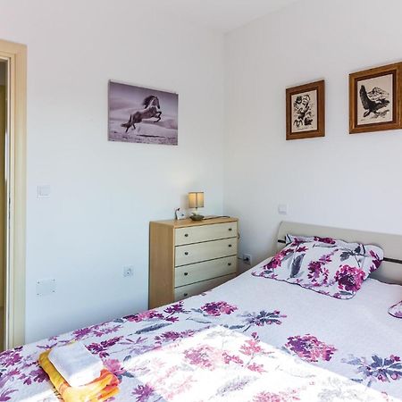Two-Bedroom Apartment in Fažana Buitenkant foto