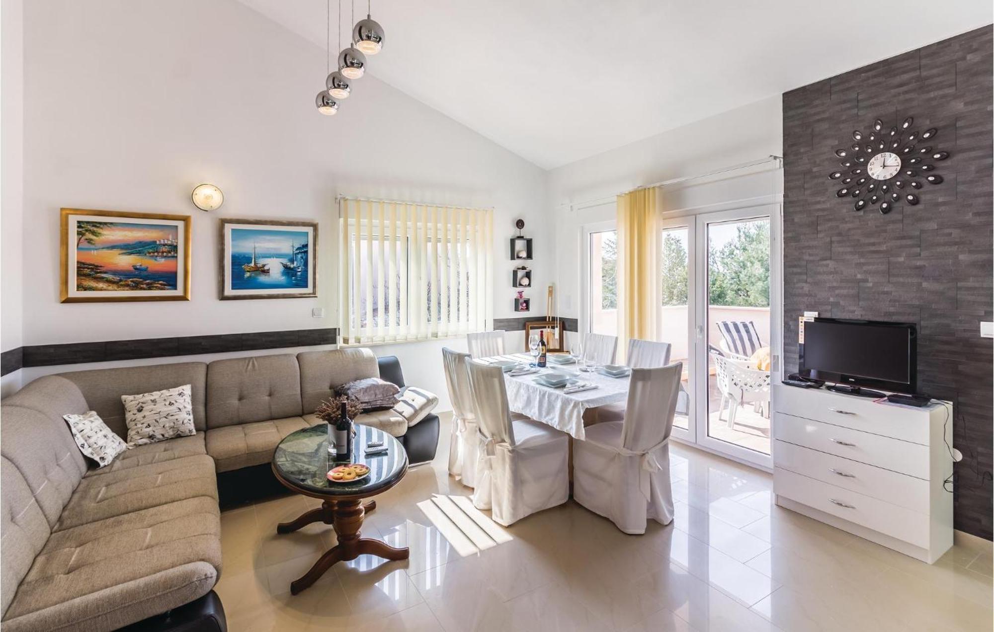 Two-Bedroom Apartment in Fažana Buitenkant foto