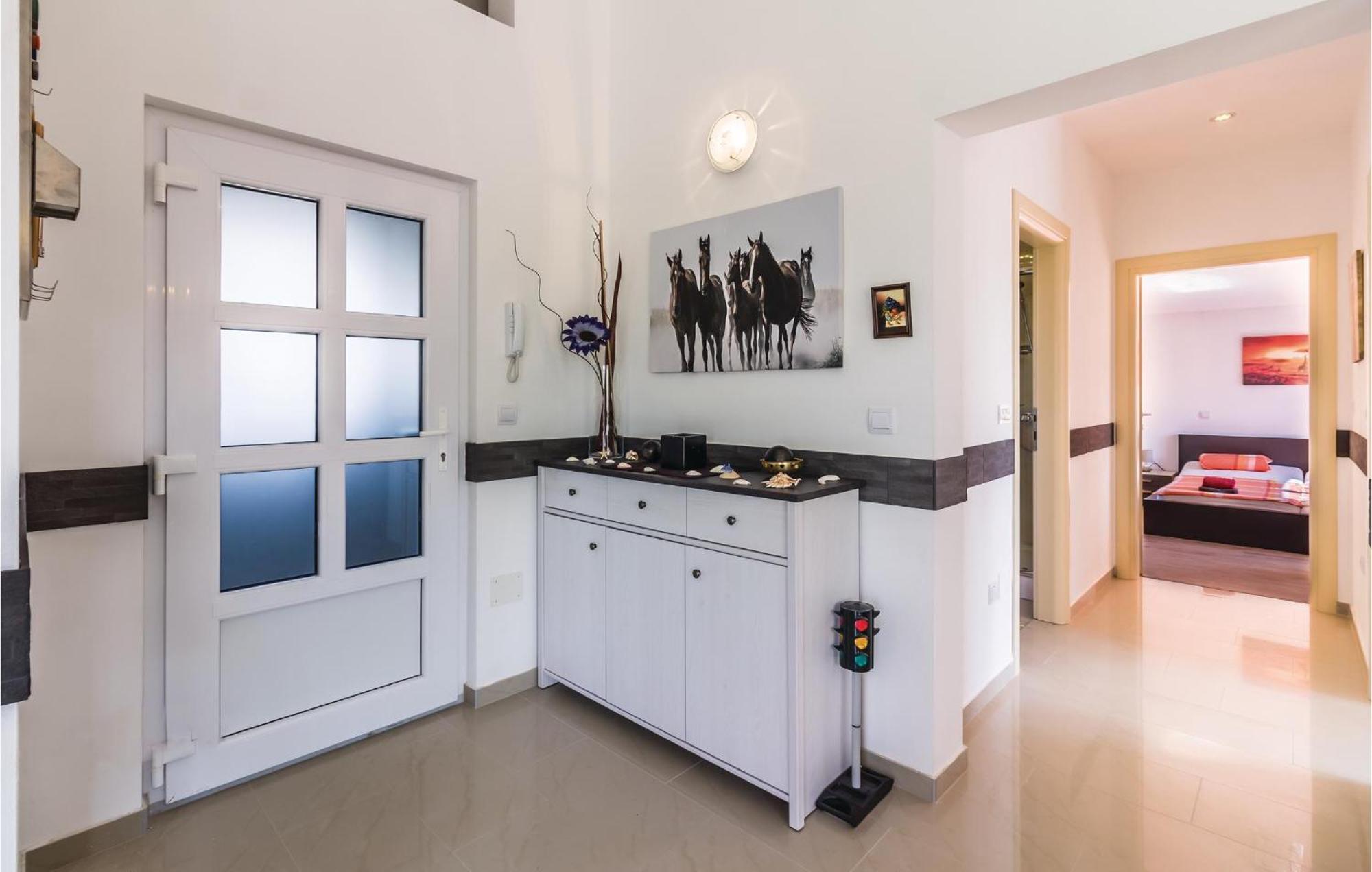 Two-Bedroom Apartment in Fažana Buitenkant foto