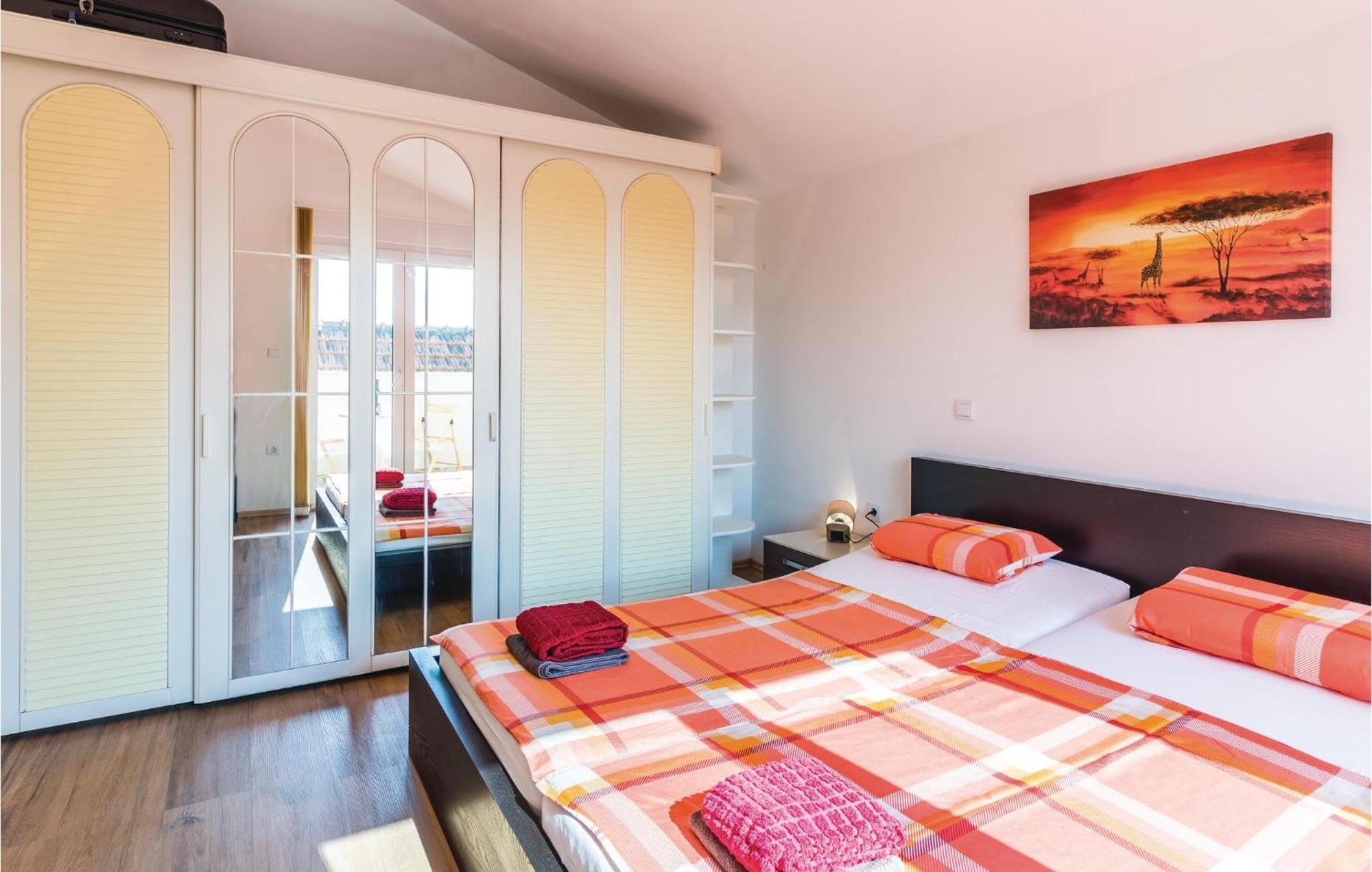 Two-Bedroom Apartment in Fažana Buitenkant foto